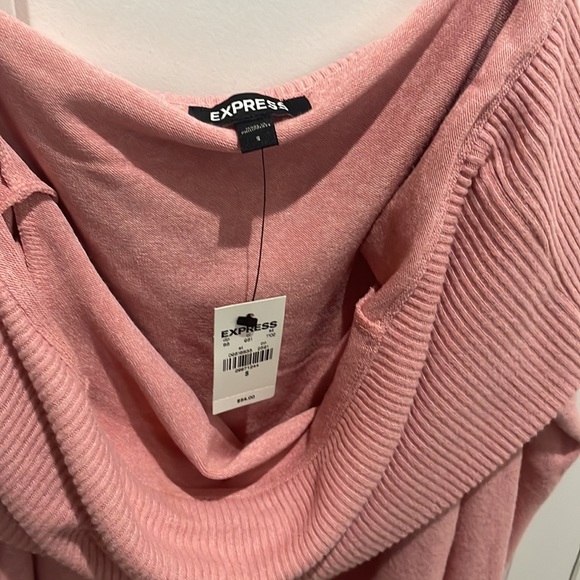 Express off the shoulder top - Picture 3 of 4
